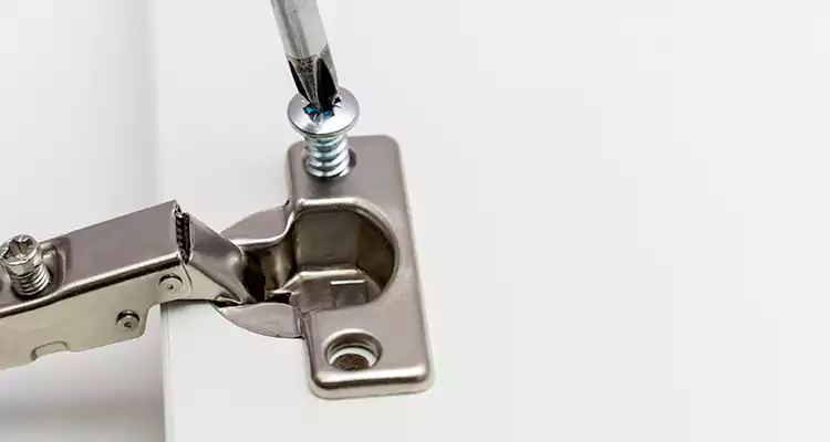 Screen Door Hinge Repair in Stuart, FL