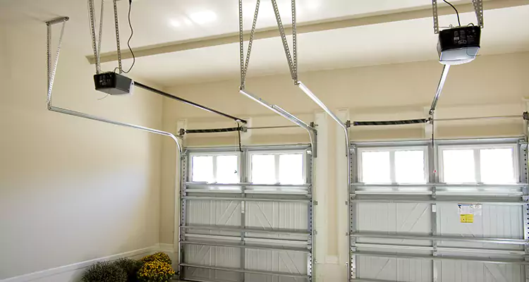 Residential Emergency Garage Door Repair in Stuart, FL